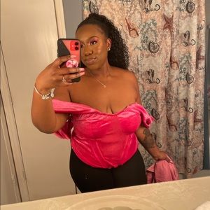 Plus fuchsia Bardot velvet corset too PRETTYLITTLETHING